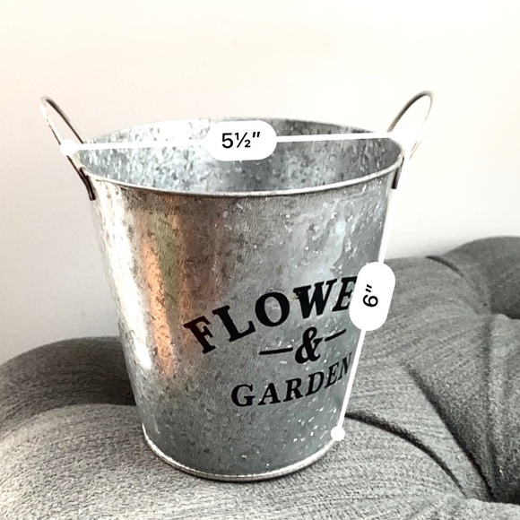 BRAND NEW set of 2 farmhouse shabby chic planters - Picture 5 of 5